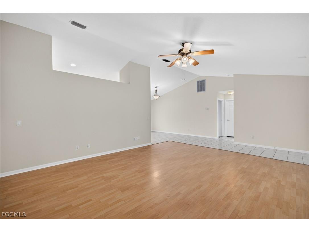 1023 SE 18th Avenue Cape Coral FL 33990 2026012822 image4