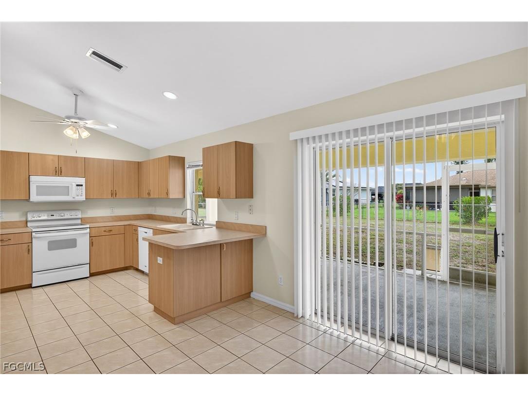 1023 SE 18th Avenue Cape Coral FL 33990 2026012822 image7