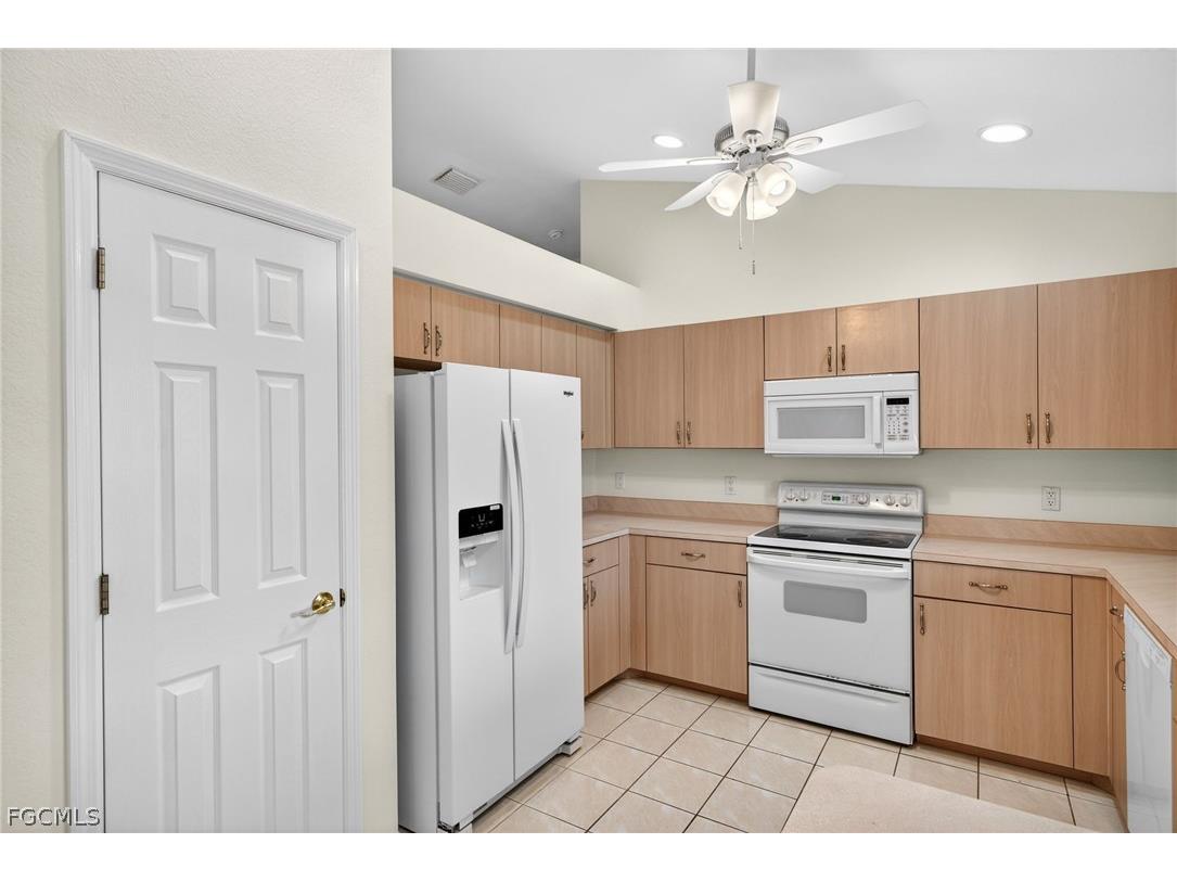1023 SE 18th Avenue Cape Coral FL 33990 2026012822 image9
