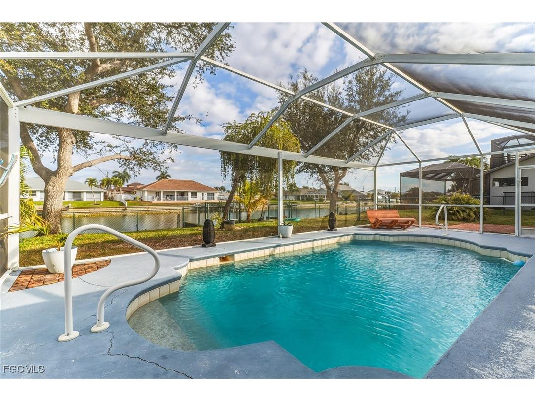 1023 SE 4th Street Cape Coral FL 33990 2026006334 image3
