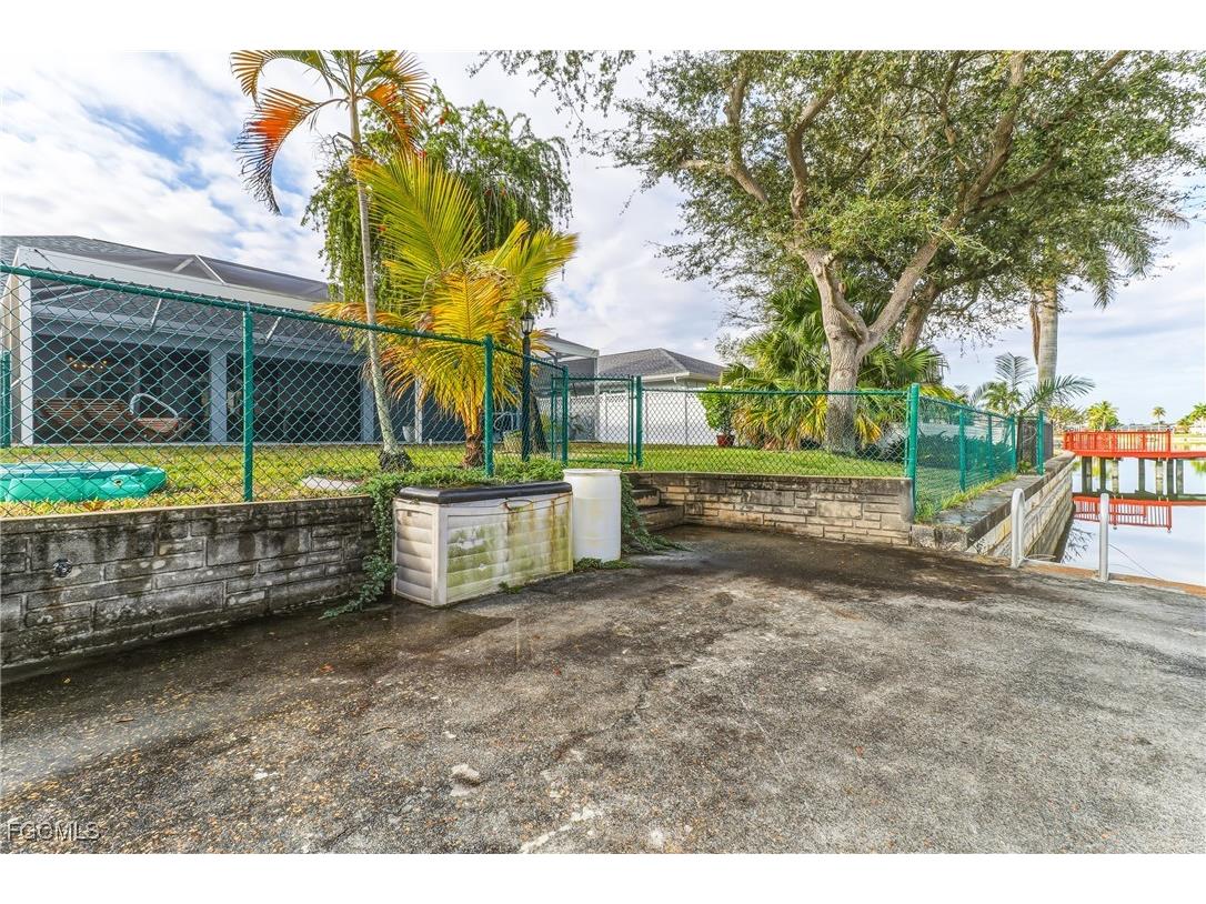 1023 SE 4th Street Cape Coral FL 33990 2026006334 image33