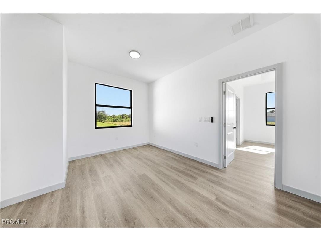 1024 Halby Avenue S Lehigh Acres FL 33974 2025020867 image5