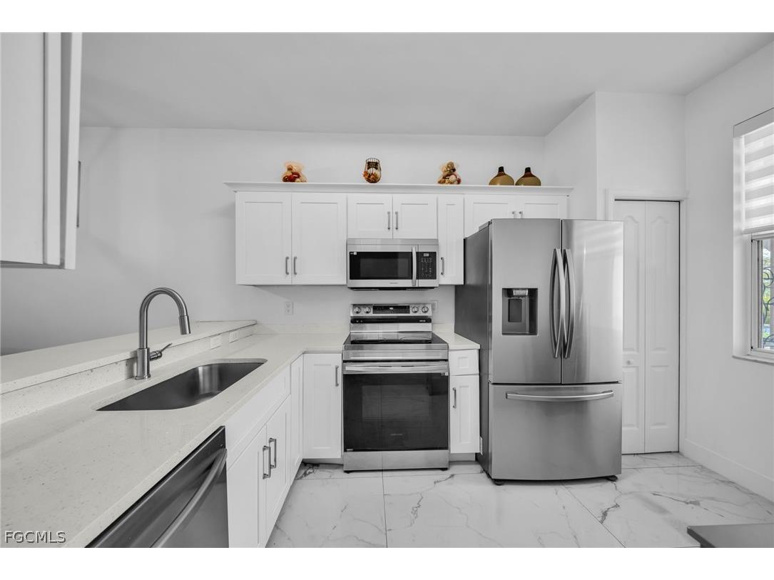 1024 Mainsail Drive #512 Naples FL 34114 2026011914 image2