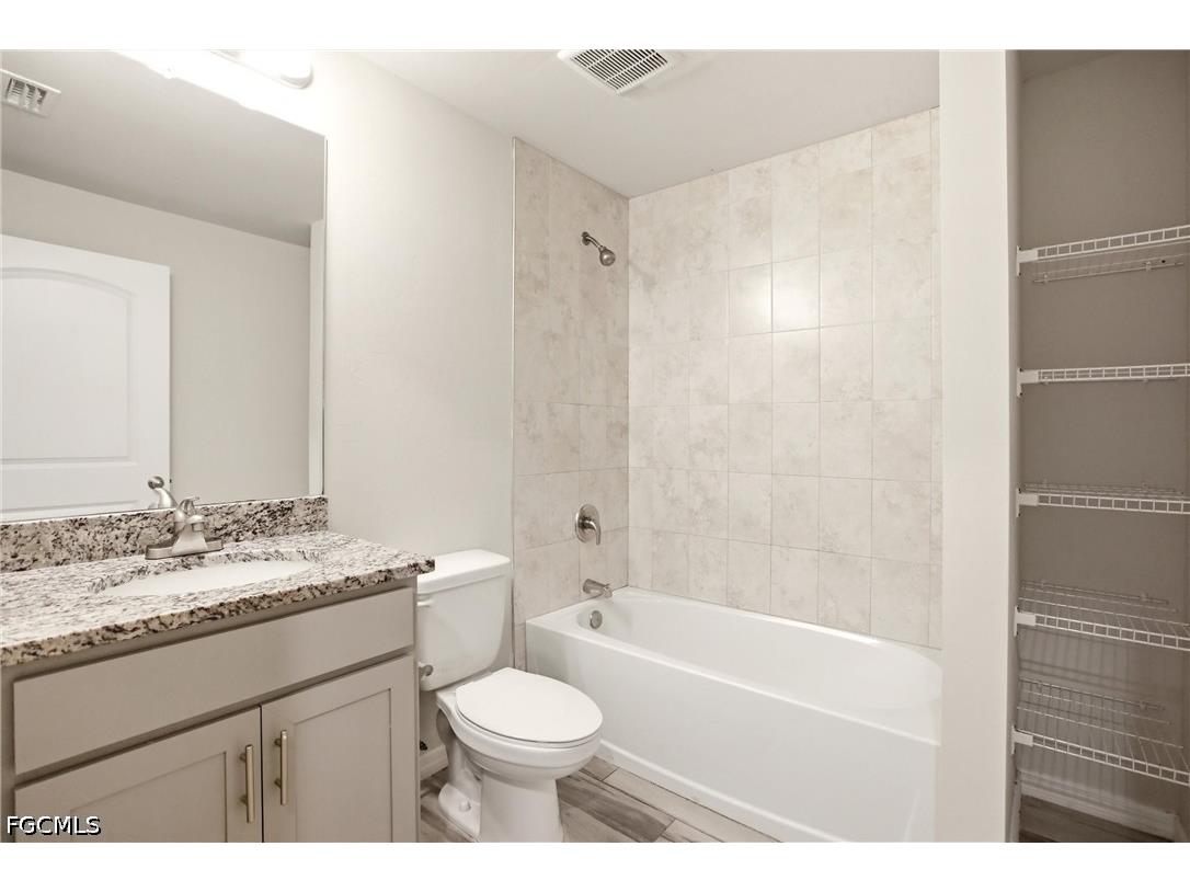1024 NE 33rd Lane Cape Coral FL 33909 2026024718 image25
