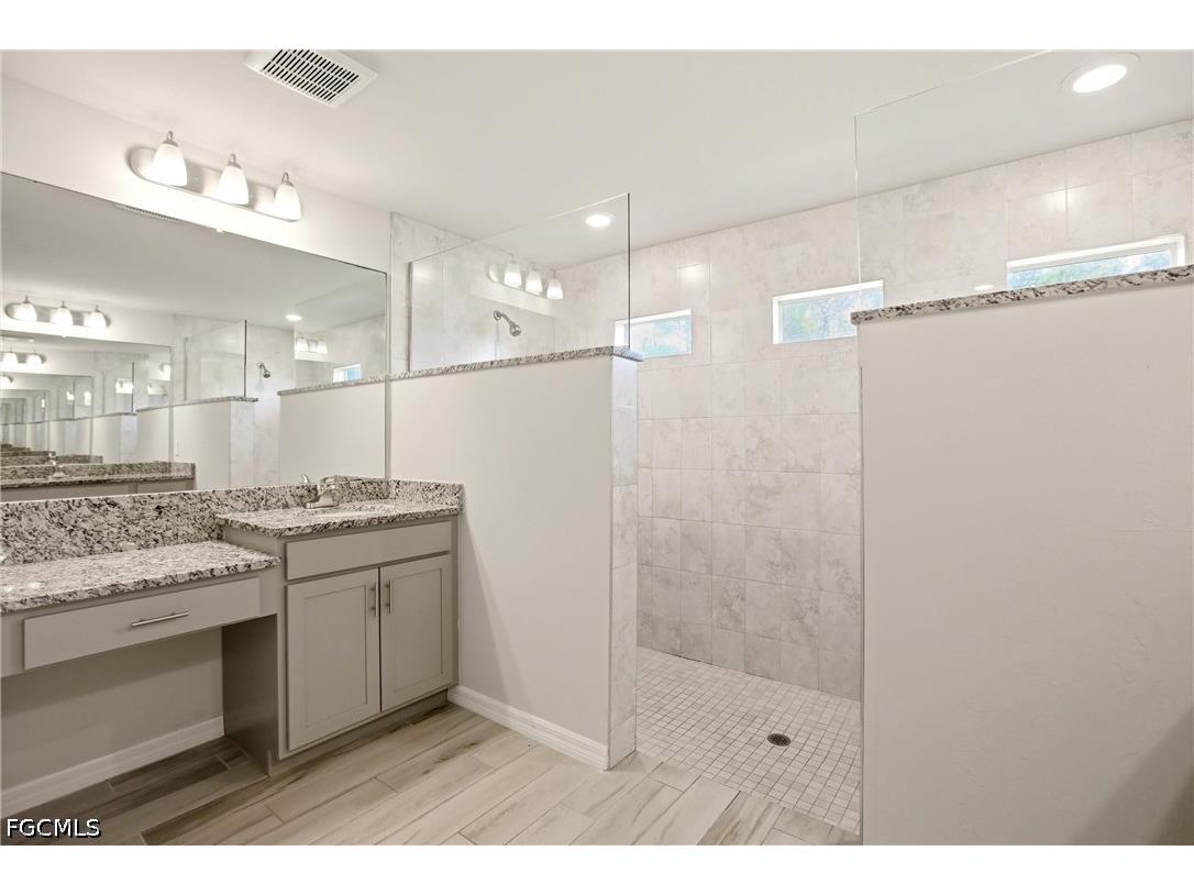 1024 NE 33rd Lane Cape Coral FL 33909 2026024718 image39