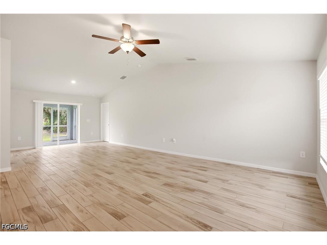 1024 NE 33rd Lane Cape Coral FL 33909 2026024718 image9