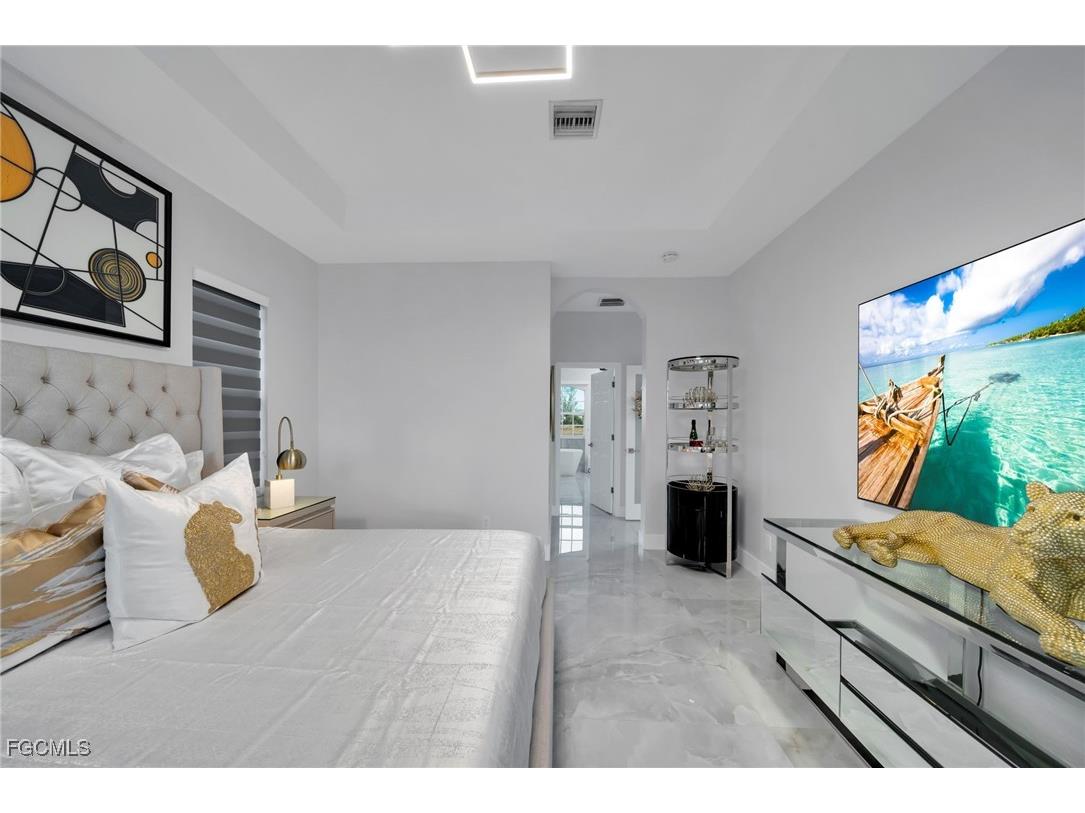 1024 NW 23rd Avenue Cape Coral FL 33993 2025023923 image29