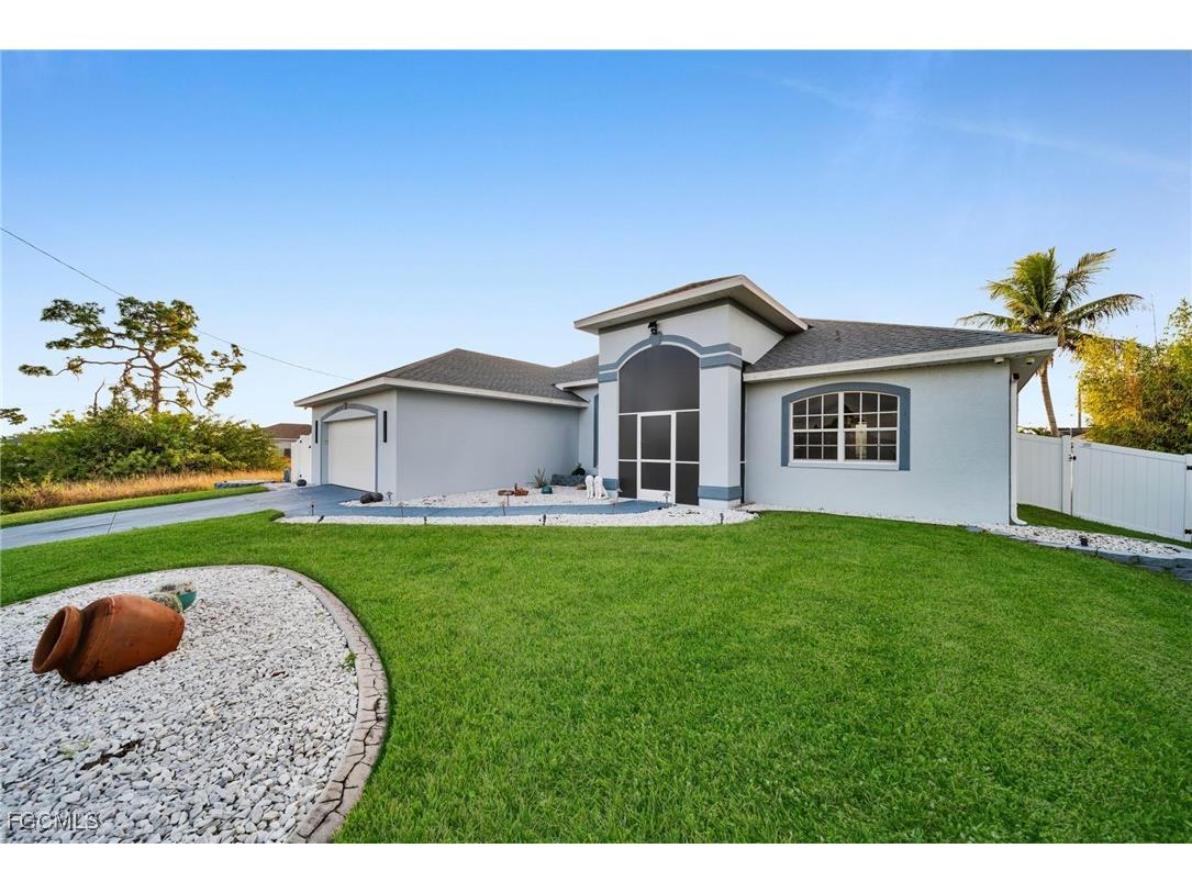 1024 NW 23rd Avenue Cape Coral FL 33993 2025023923 image3