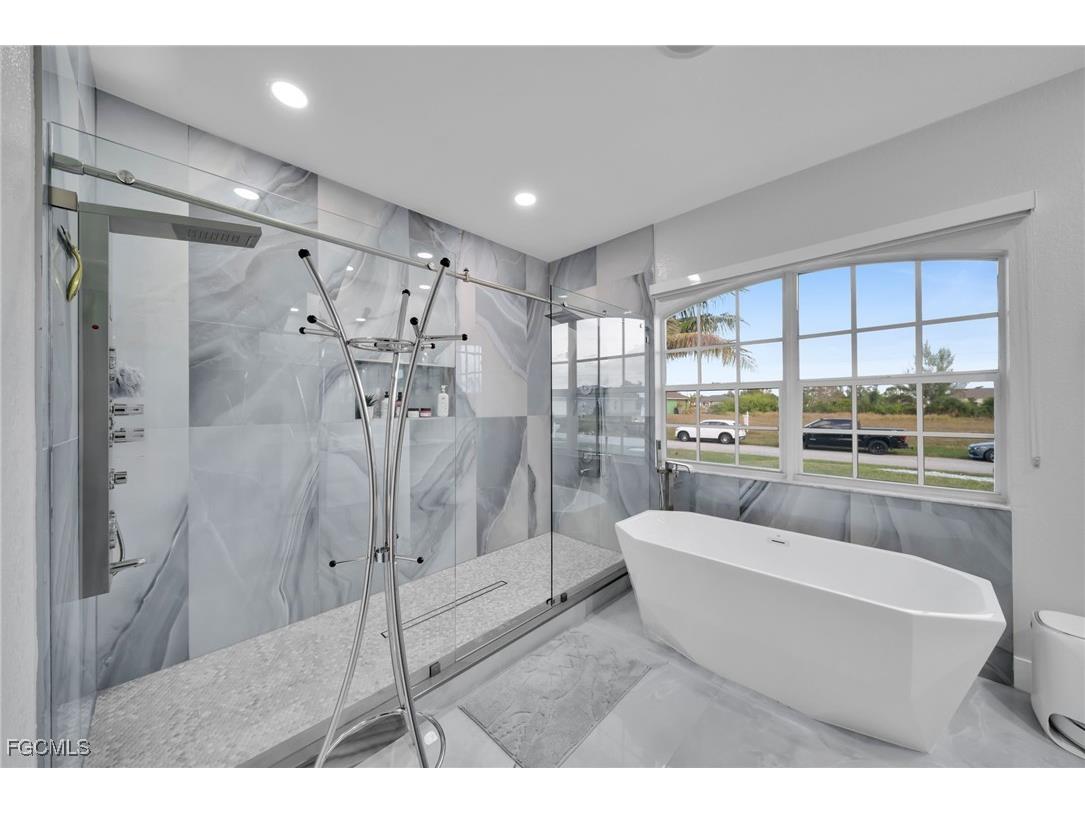 1024 NW 23rd Avenue Cape Coral FL 33993 2025023923 image31