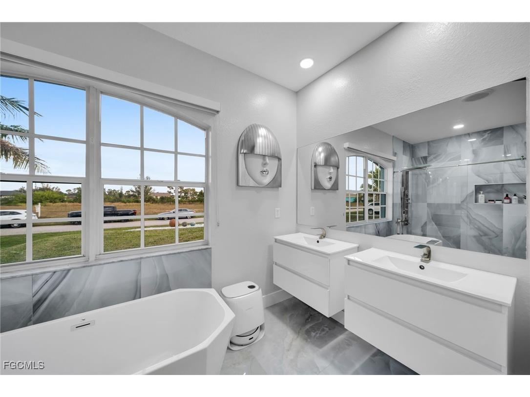 1024 NW 23rd Avenue Cape Coral FL 33993 2025023923 image32