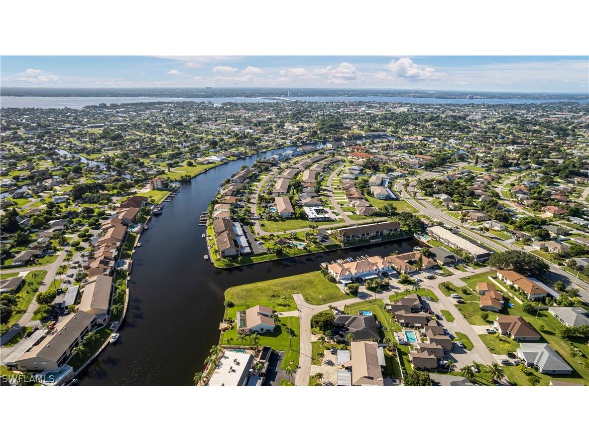 1024 SE 38th Street Cape Coral FL 33904 222045313 image1