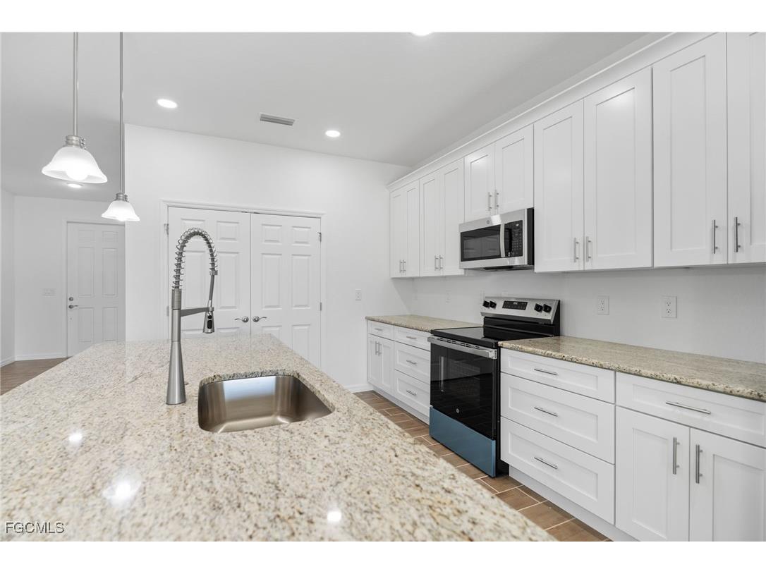1024 SW 1st Street Cape Coral FL 33991 2026006361 image12