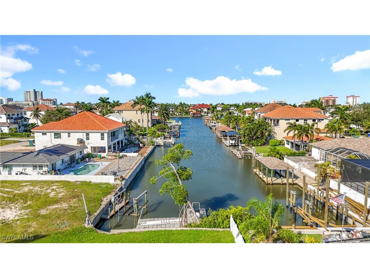 10242 Vanderbilt Drive Naples FL 34108 225075785 image3