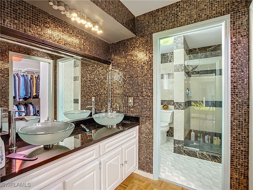 10242 Vanderbilt Drive Naples FL 34108 225075785 image38