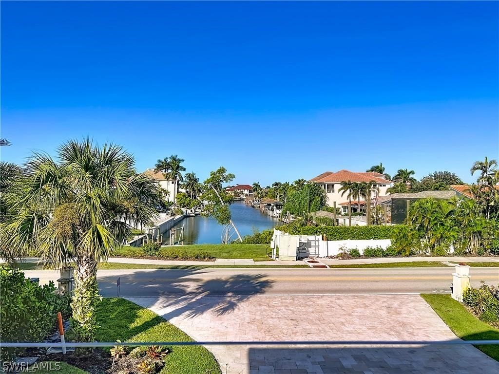 10242 Vanderbilt Drive Naples FL 34108 226012650 image1