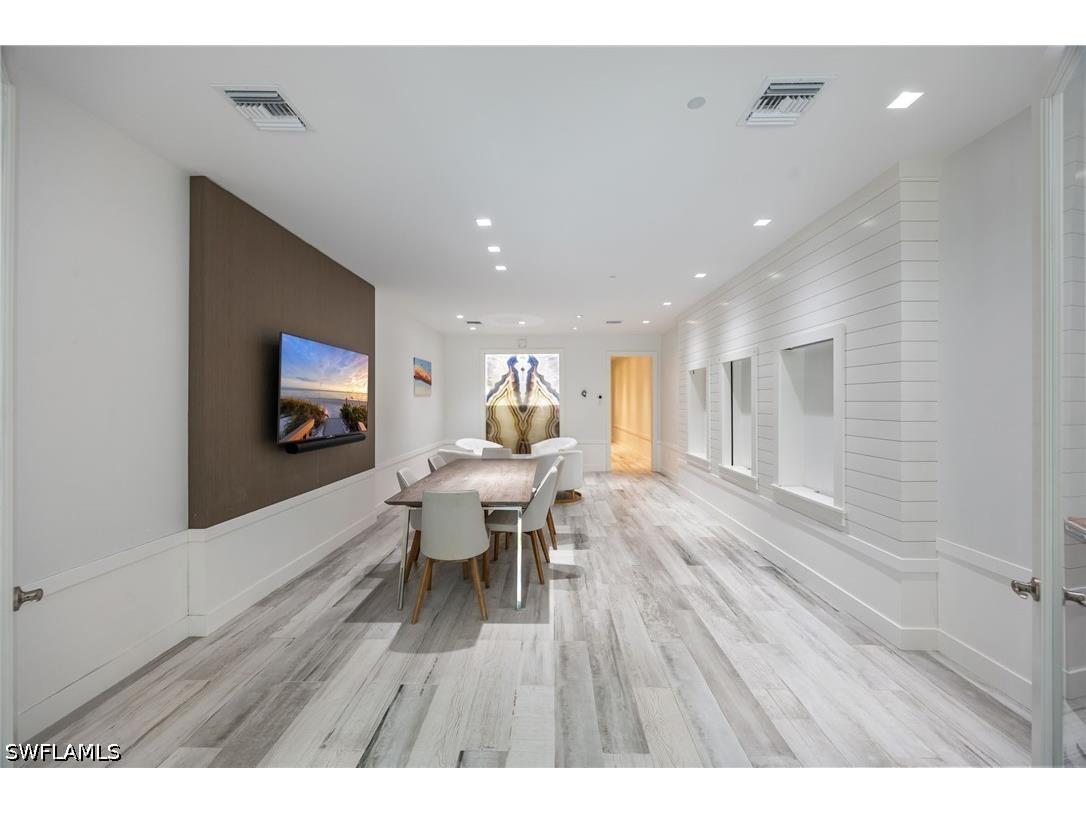 1025 5th Avenue N #B8 Naples FL 34102 226026181 image10