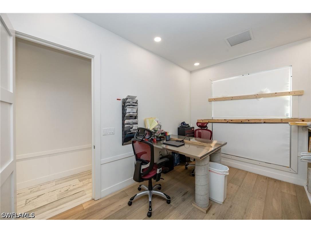 1025 5th Avenue N #B8 Naples FL 34102 226026181 image14