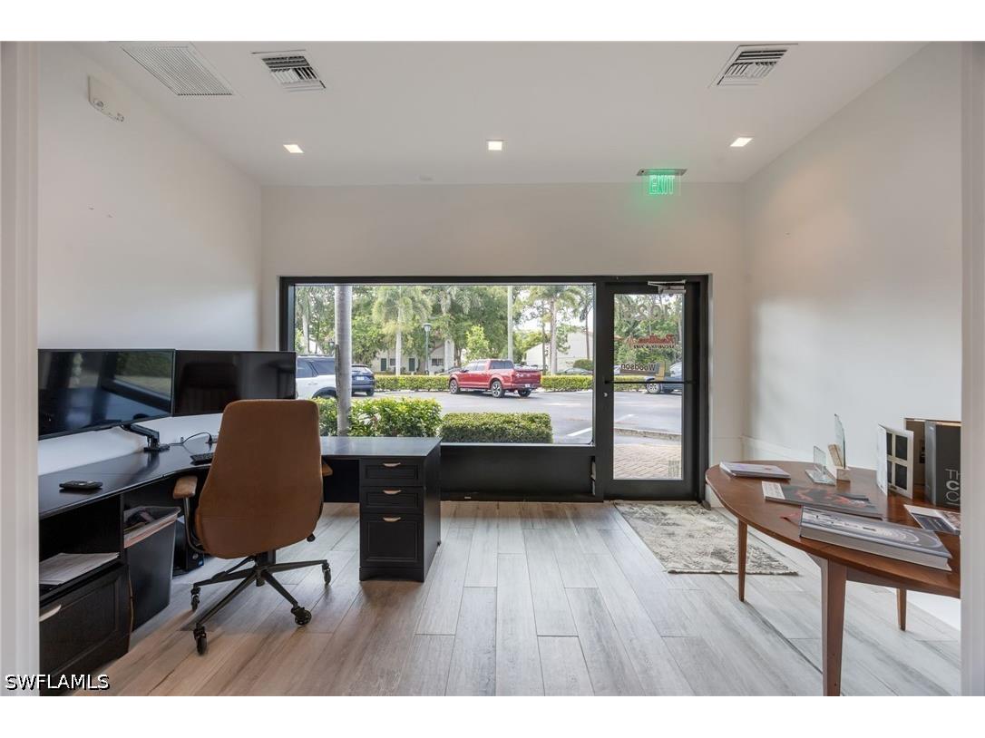 1025 5th Avenue N #B8 Naples FL 34102 226026181 image2