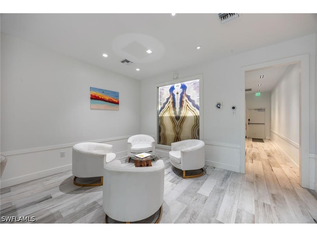 1025 5th Avenue N #B8 Naples FL 34102 226026181 image7