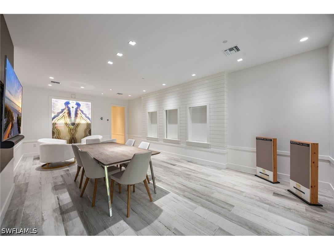 1025 5th Avenue N #B8 Naples FL 34102 226026181 image8