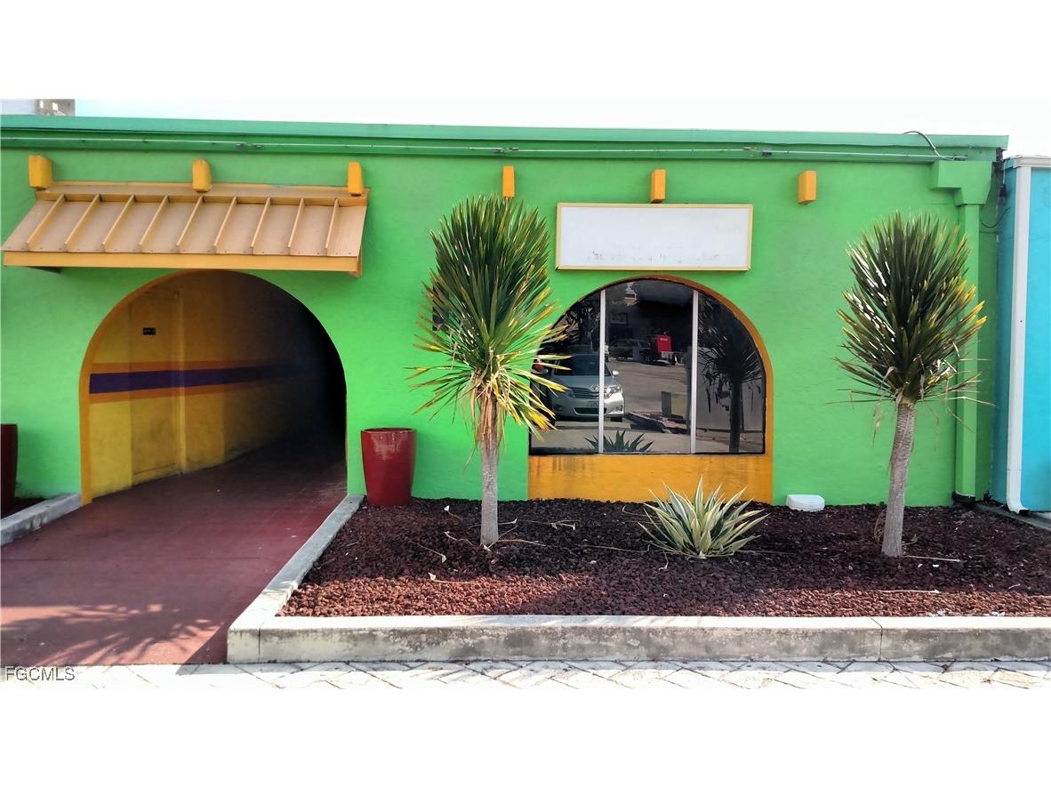 1025 Cape Coral Parkway E Cape Coral FL 33904 2025011891 image2