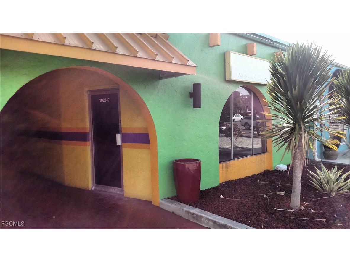 1025 Cape Coral Parkway E Cape Coral FL 33904 2025011891 image3