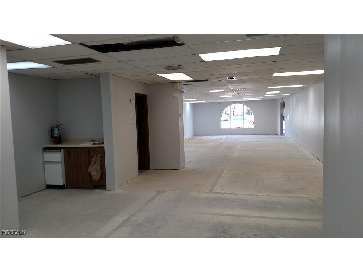 1025 Cape Coral Parkway E Cape Coral FL 33904 2025011891 image7