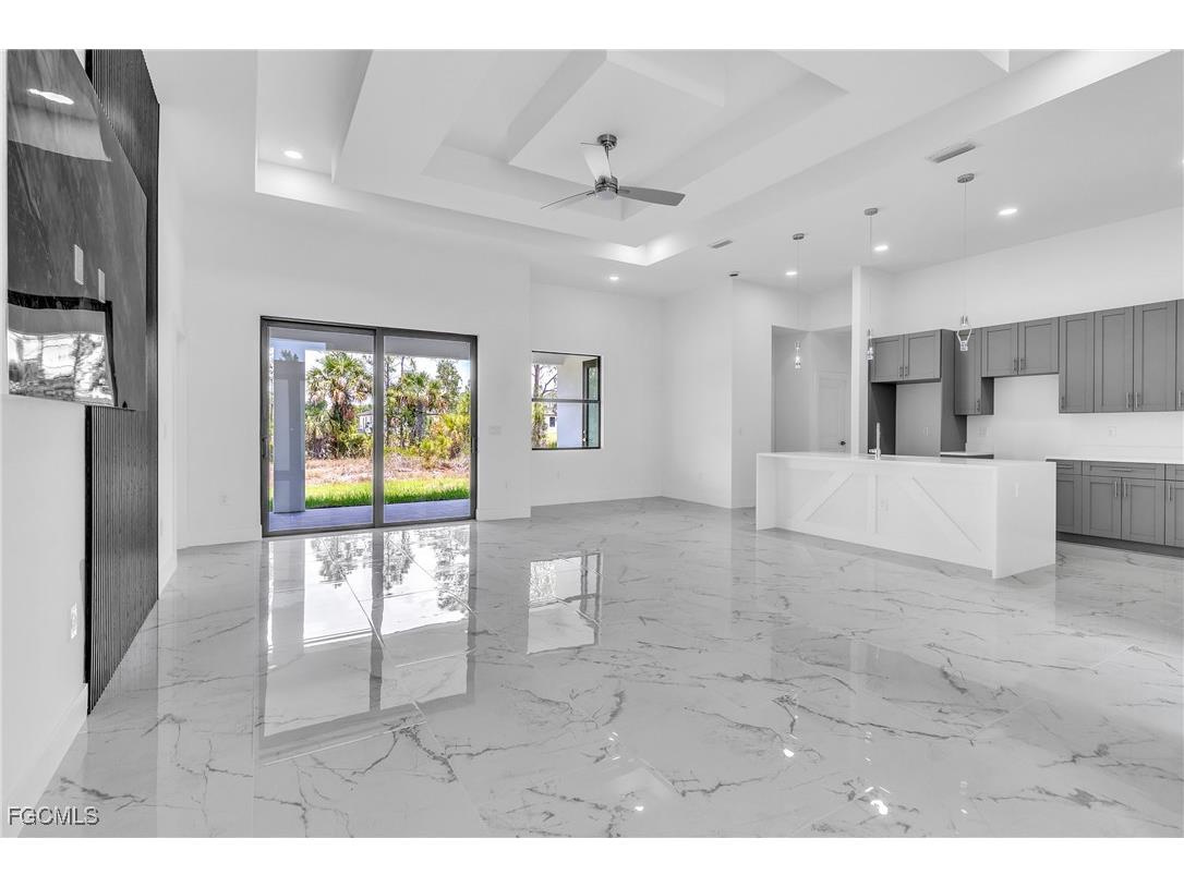 1025 Gladys Street Lehigh Acres FL 33974 2025004019 image2