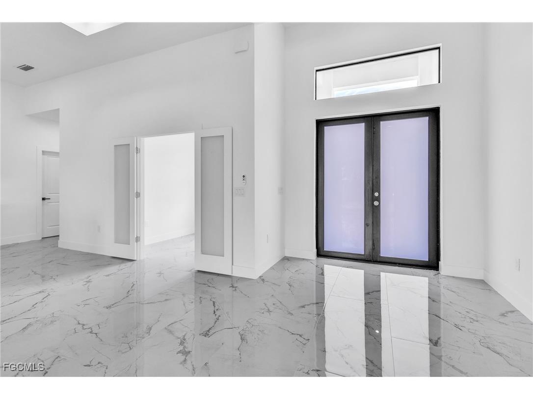 1025 Gladys Street Lehigh Acres FL 33974 2025004019 image8