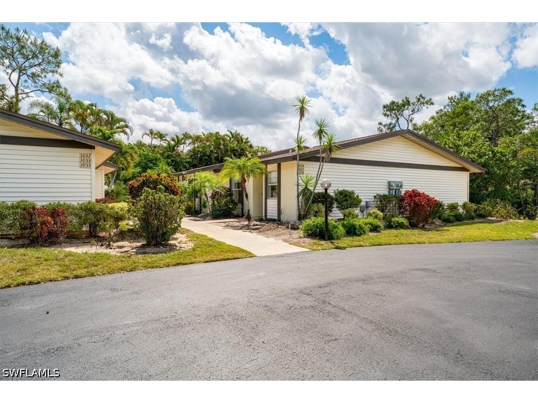 1025 Pine Isle Lane #1025 Naples FL 34112 226016666 image25