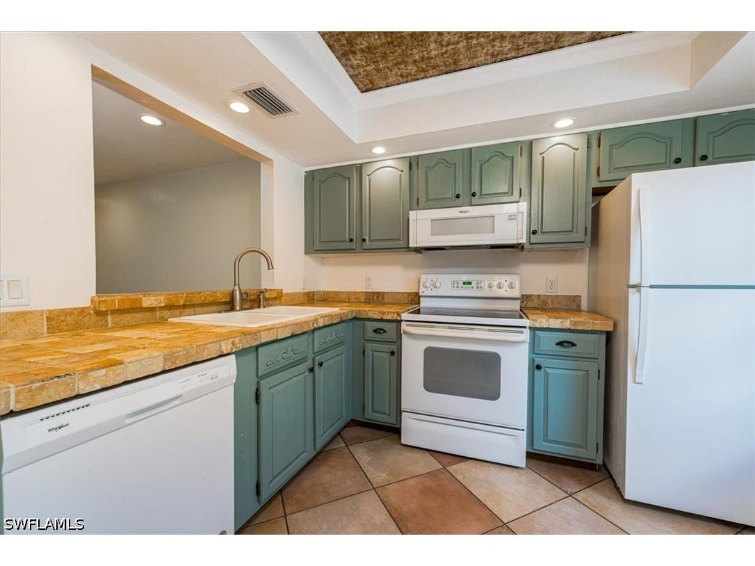1025 Pine Isle Lane #1025 Naples FL 34112 226016666 image4