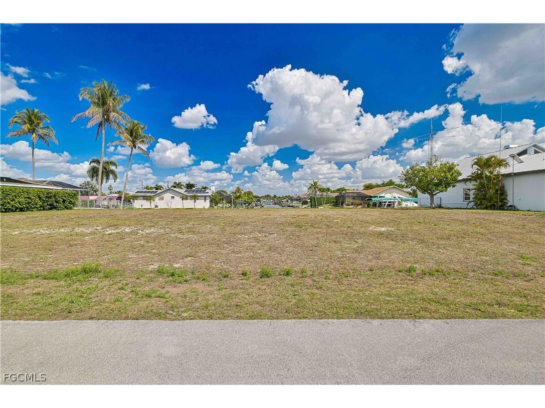 1025 SE 20th Avenue Cape Coral FL 33990 2026012214 image8