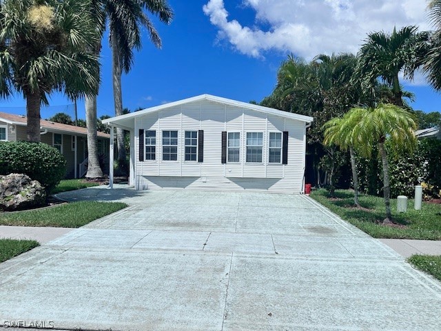 1025 Silver Lakes Boulevard Naples FL 34114 226009302 image1