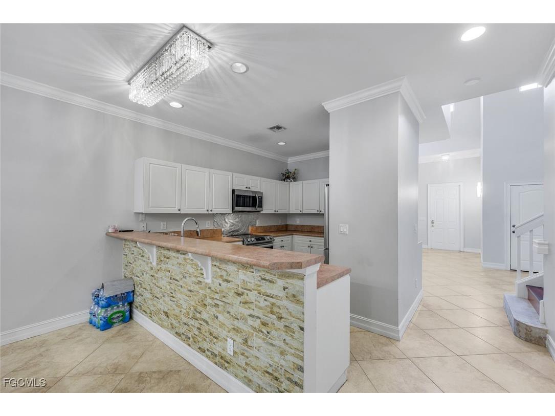 10253 S Silver Palm Drive Estero FL 33928 2025016413 image6