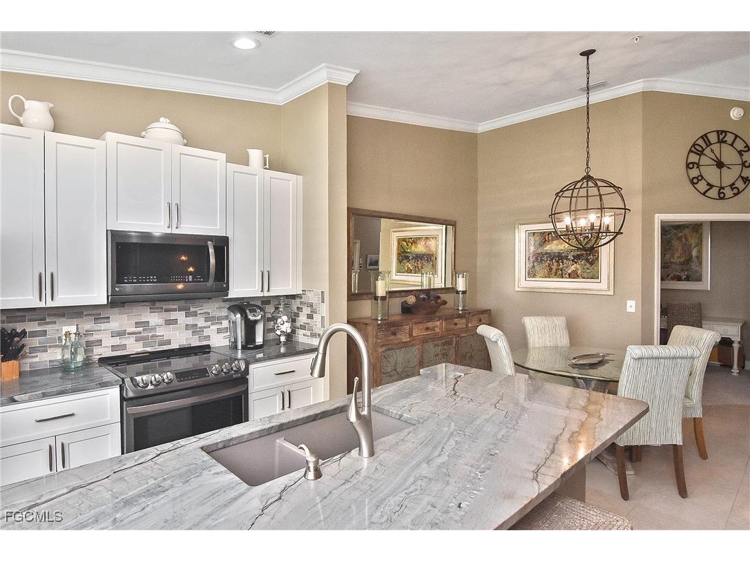 10255 Bismark Palm Way #1323 Fort Myers FL 33966 2025011690 image1