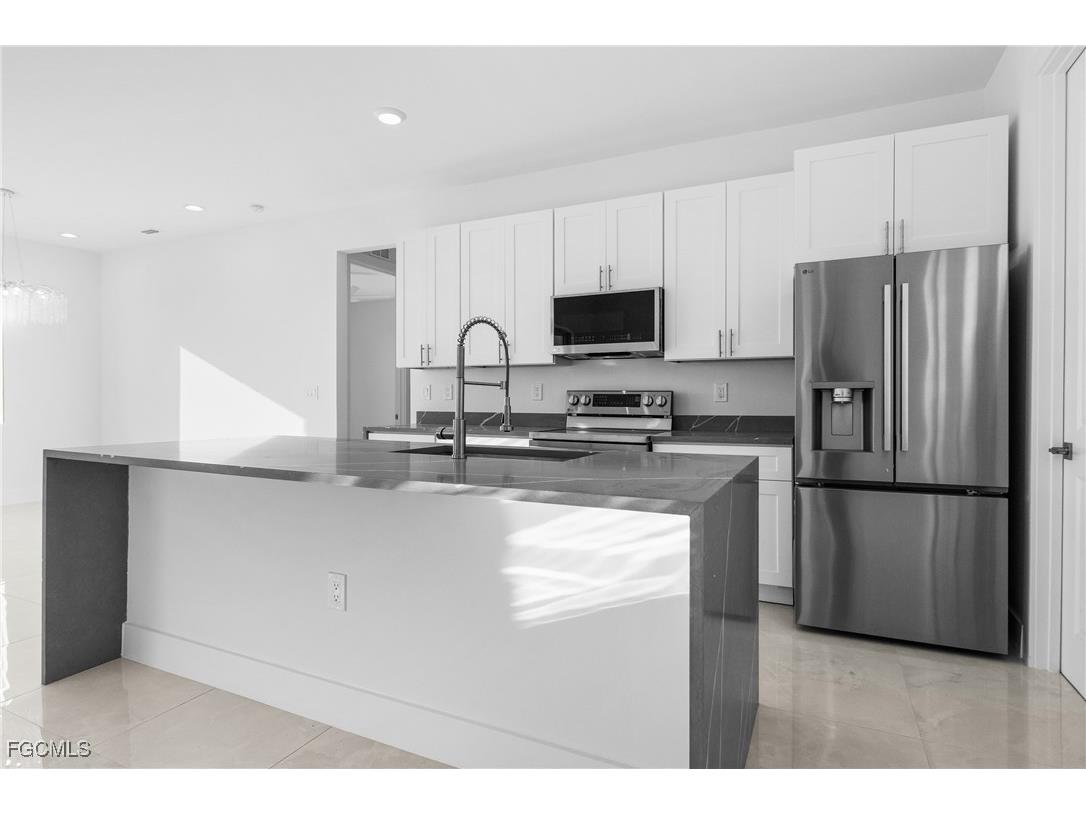 1026 Nelson Road N Cape Coral FL 33993 2025005728 image15