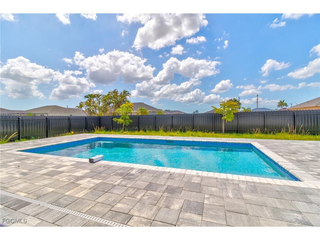 1026 Nelson Road N Cape Coral FL 33993 2025005728 image39