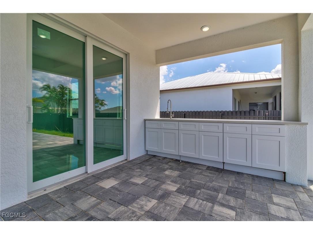 1026 Nelson Road N Cape Coral FL 33993 2025005728 image40