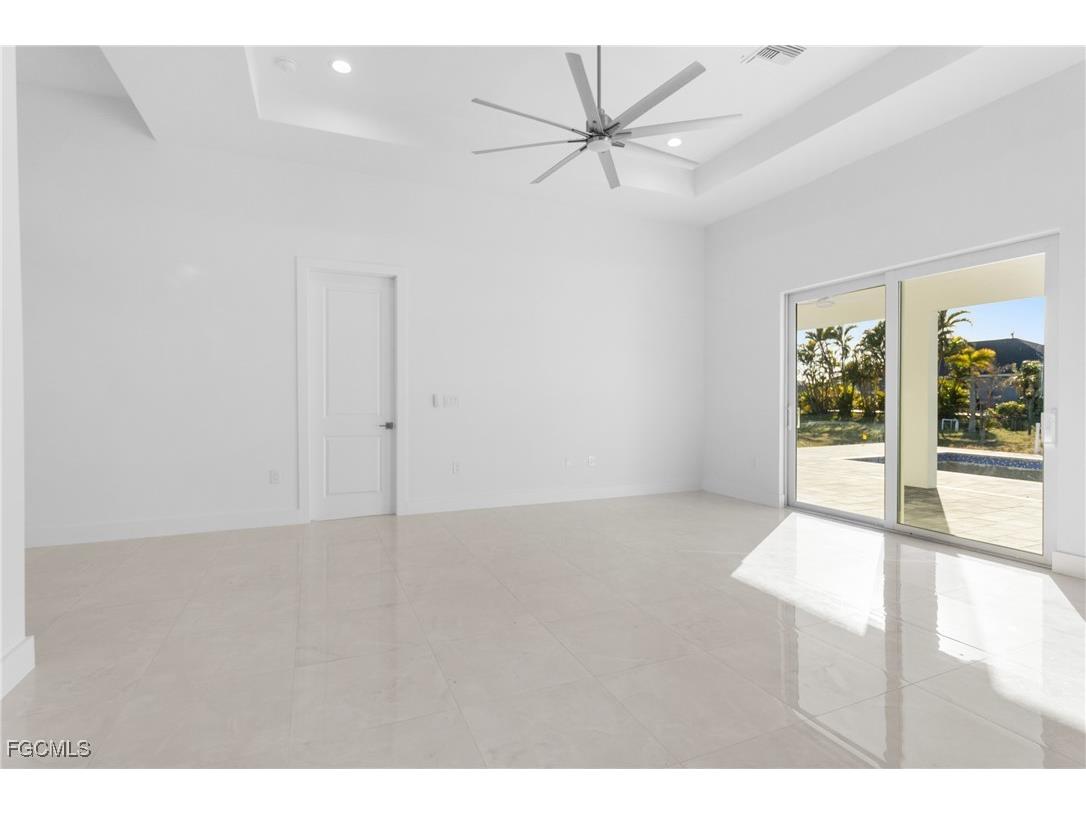 1026 Nelson Road N Cape Coral FL 33993 2025005728 image8