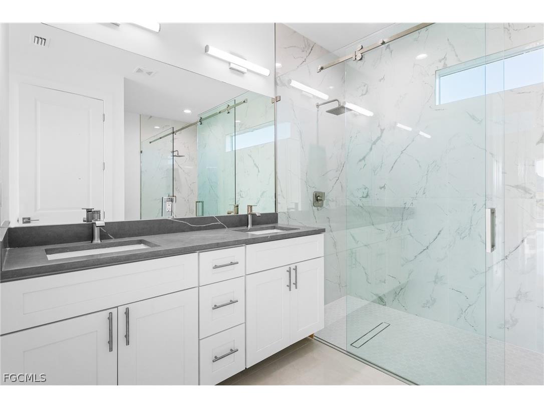 1026 Nelson Road N Cape Coral FL 33993 2026011902 image19