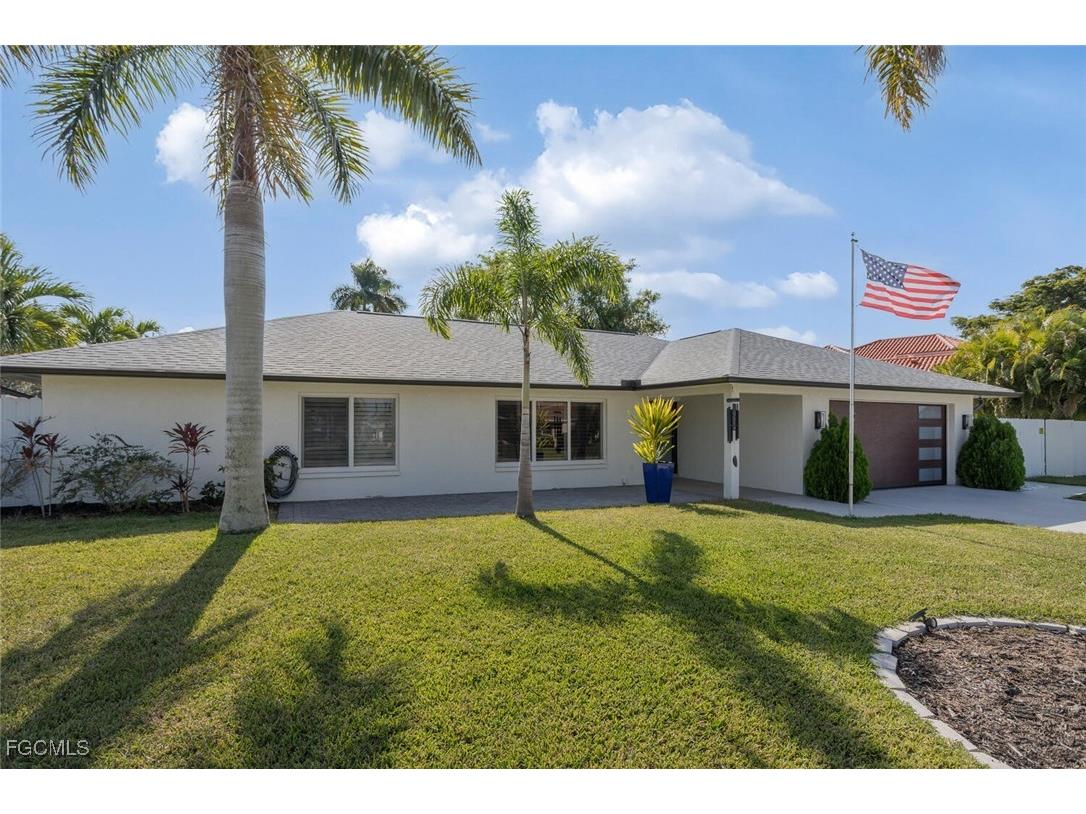 1026 S Town And River Drive Fort Myers FL 33919 2025021435 image1