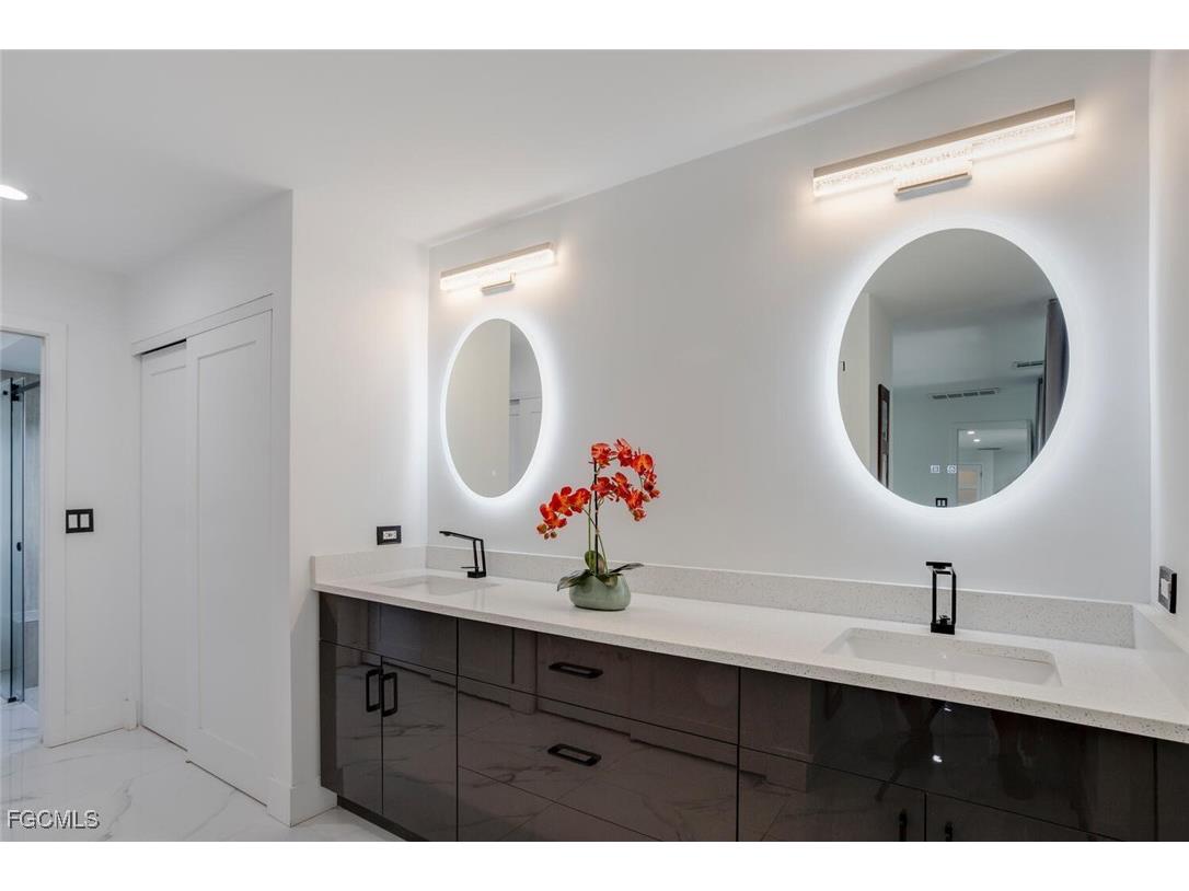 1026 S Town And River Drive Fort Myers FL 33919 2025021435 image18