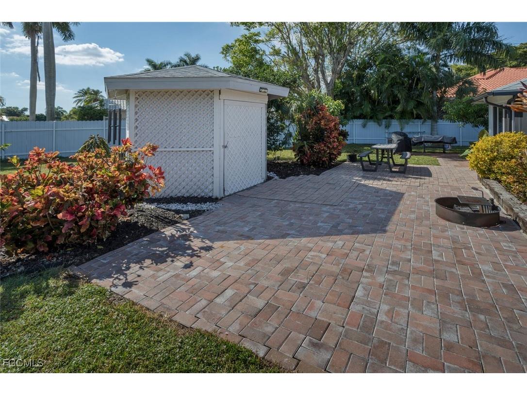 1026 S Town And River Drive Fort Myers FL 33919 2025021435 image24