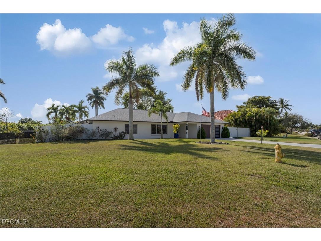 1026 S Town And River Drive Fort Myers FL 33919 2025021435 image26