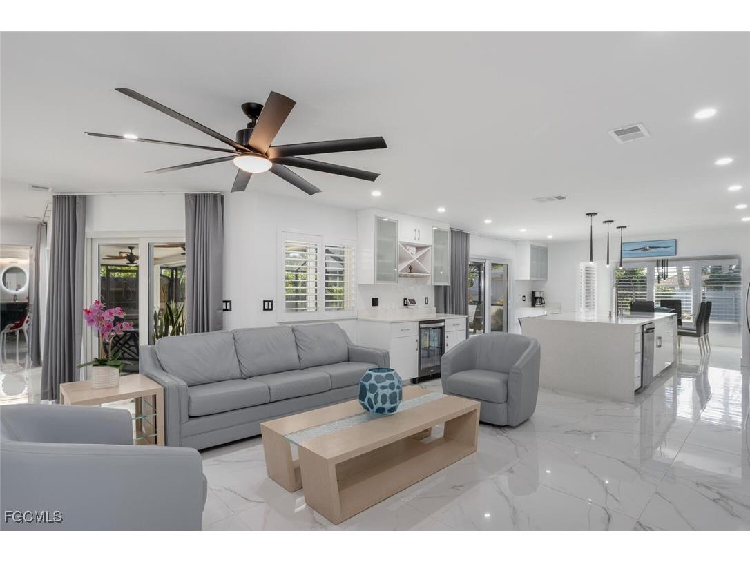 1026 S Town And River Drive Fort Myers FL 33919 2025021435 image3