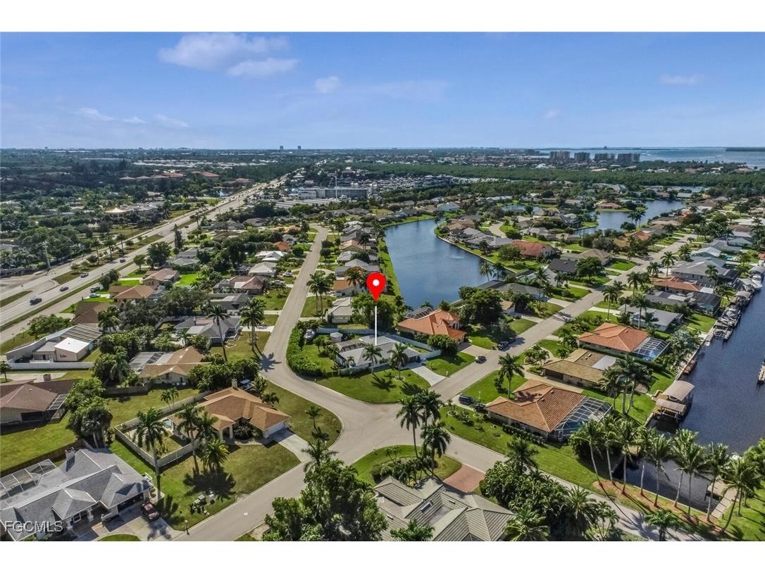 1026 S Town And River Drive Fort Myers FL 33919 2025021435 image32