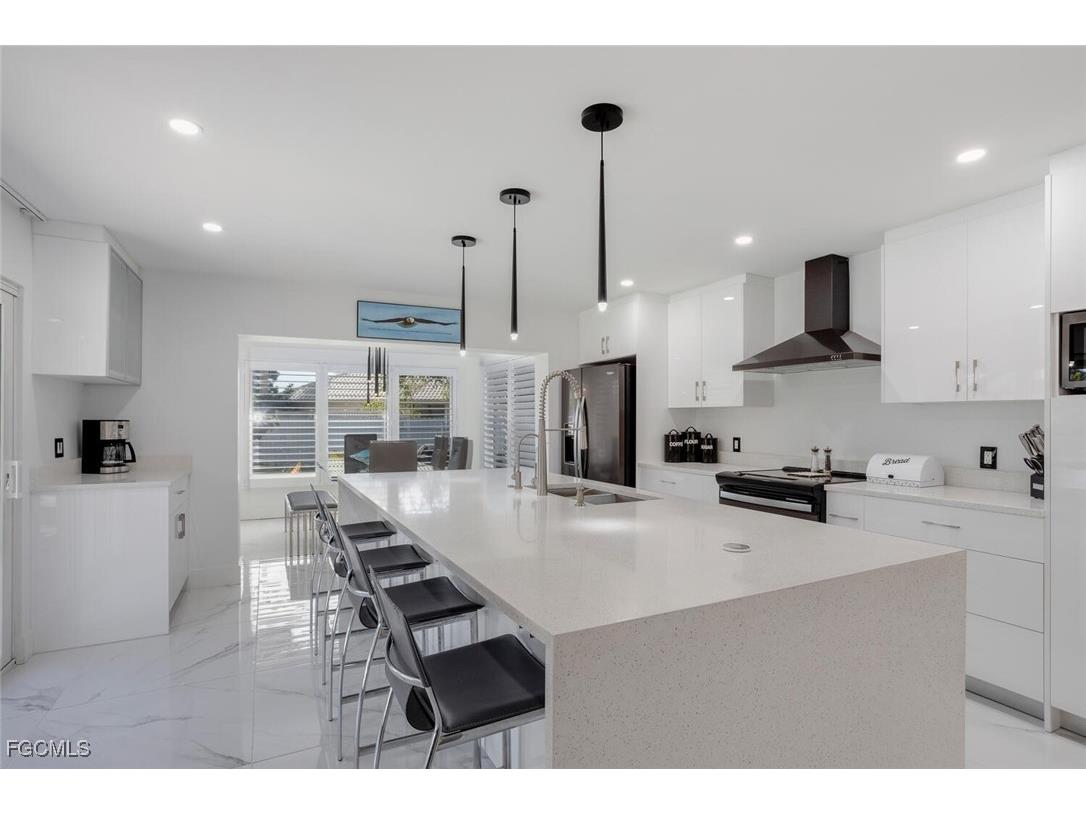 1026 S Town And River Drive Fort Myers FL 33919 2025021435 image4