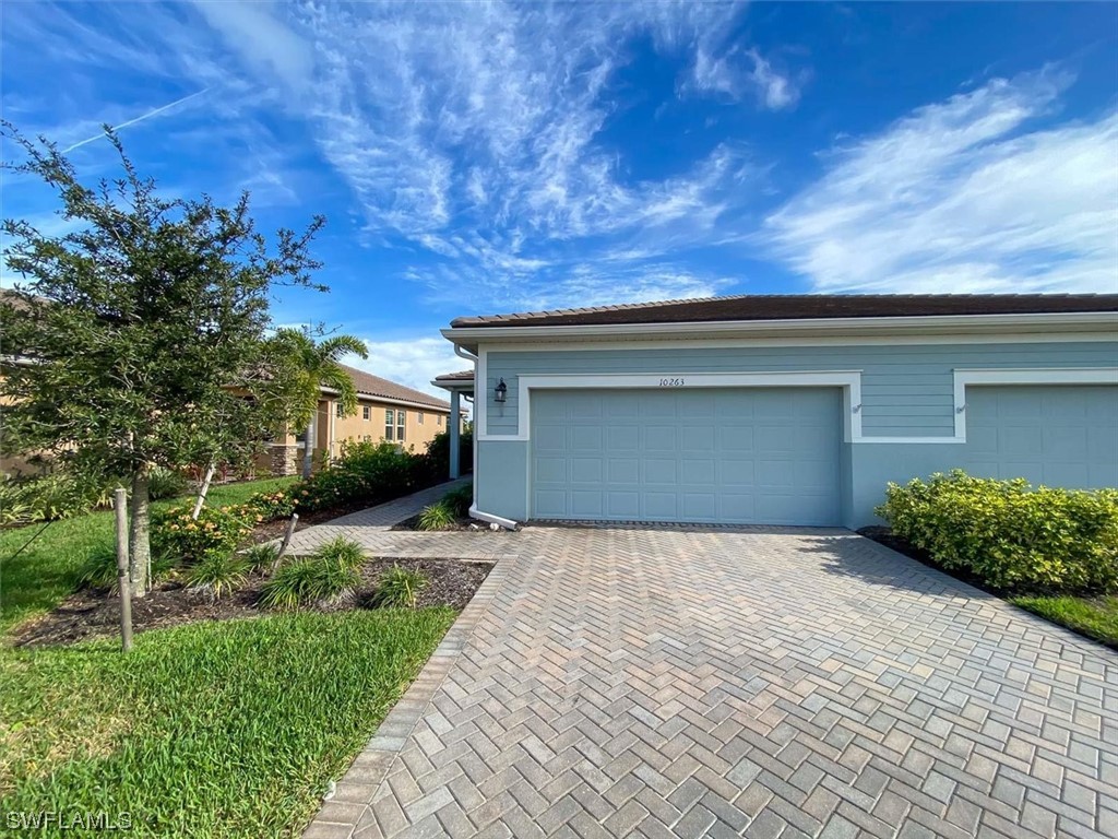 10263 Bonavie Cove Drive Fort Myers FL 33966 223089296 image1