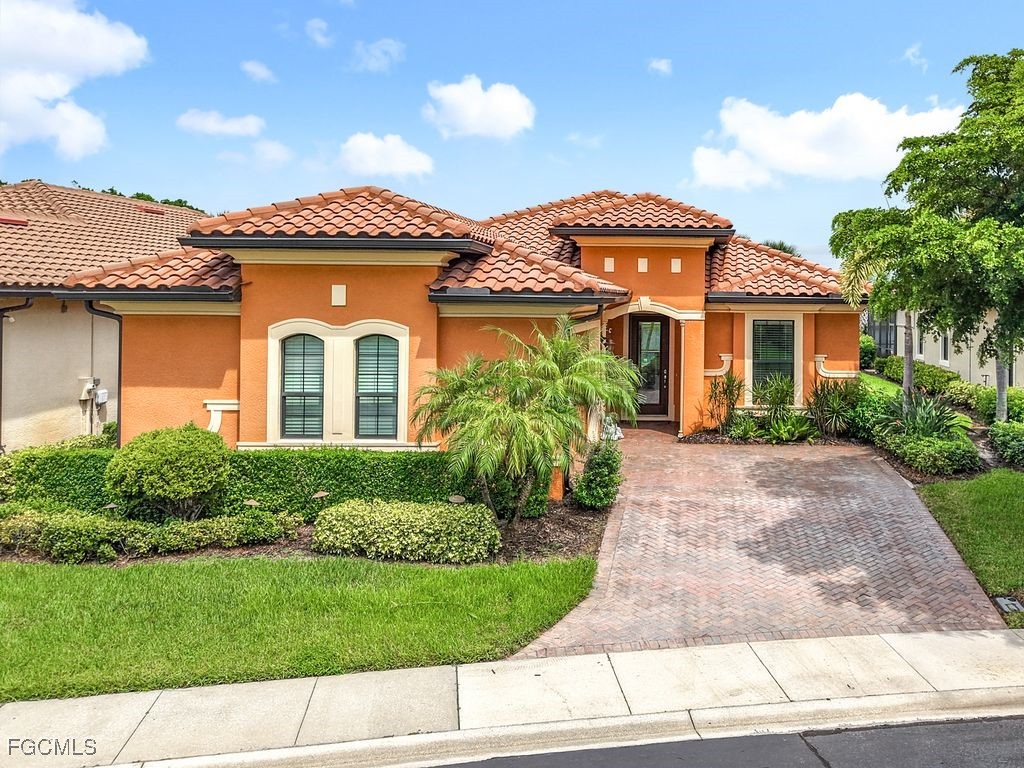 10264 Porto Romano Drive Miromar Lakes FL 33913 2025006441 image1