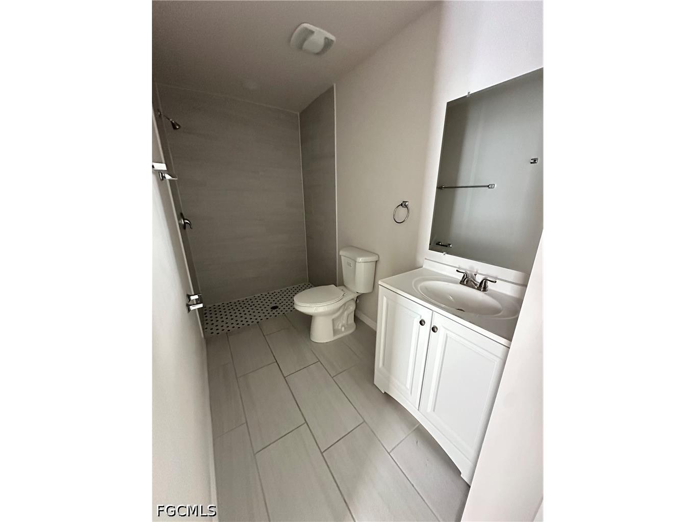 1027 Andalusia Boulevard Cape Coral FL 33909 2026024922 image6